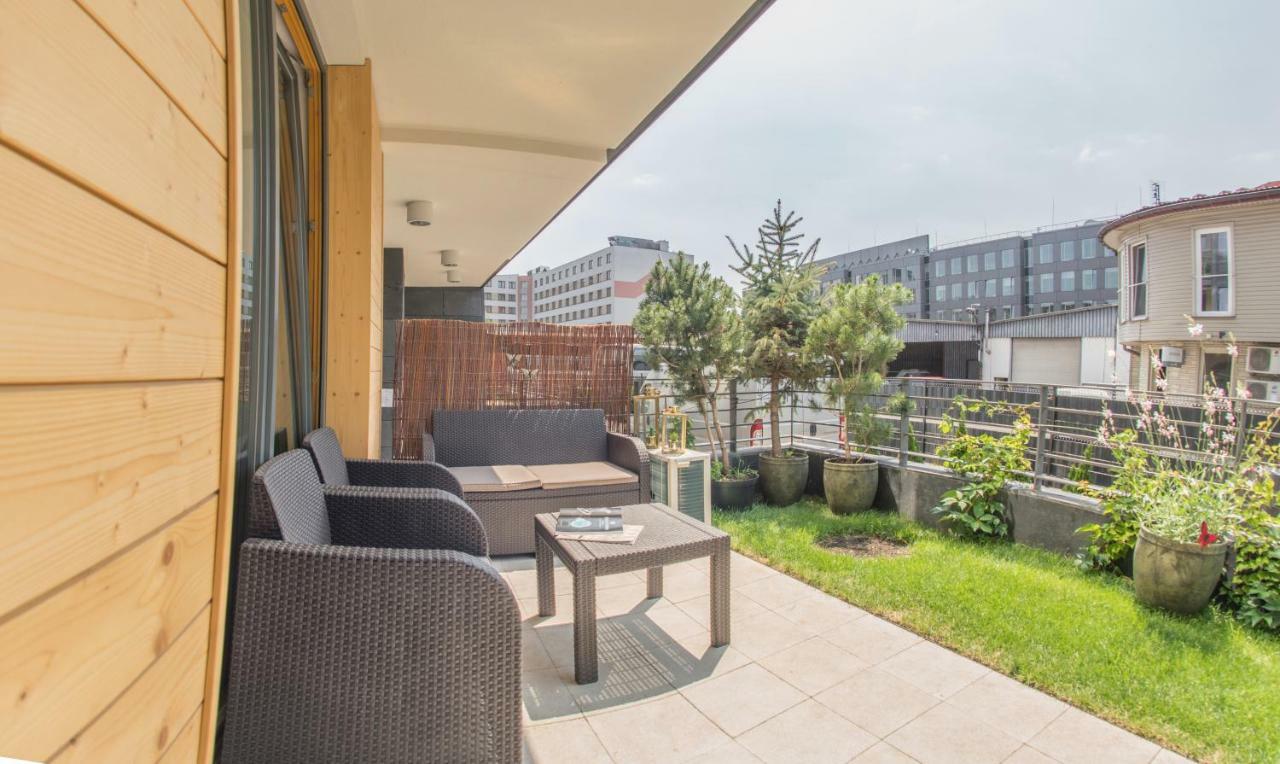 Galaxy Garden Apartment Cracow- Shopping Mall 1Min, Underground Parking, Family Friendly, City Center Cracovia Exterior foto