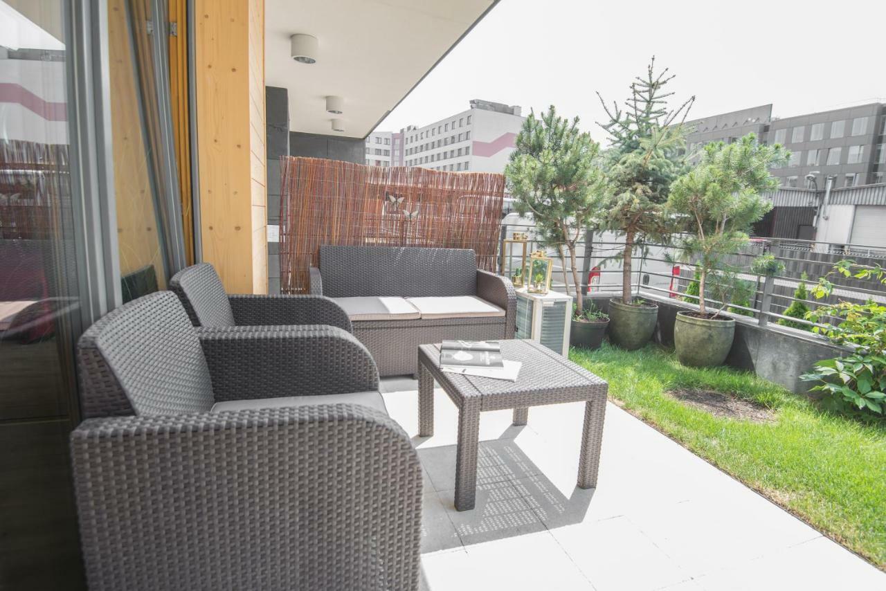 Galaxy Garden Apartment Cracow- Shopping Mall 1Min, Underground Parking, Family Friendly, City Center Cracovia Exterior foto